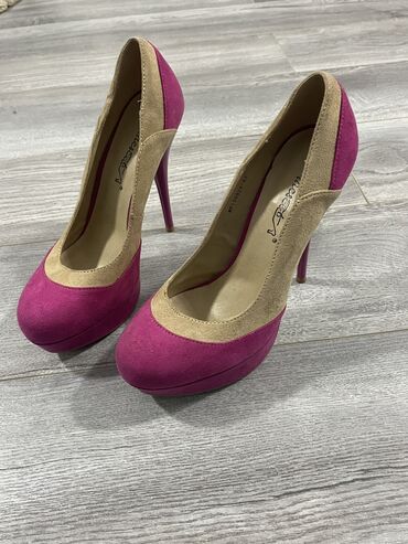 обувь женская 38: Туфли