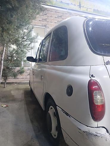 Rover: LTI TX4 London Taxi – klassik taksi dizaynlı, geniş və rahat salonlu — 4