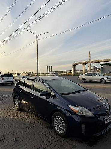 kia 2015: Toyota Prius: 2015 г., Гибрид, Хэтчбэк — 1