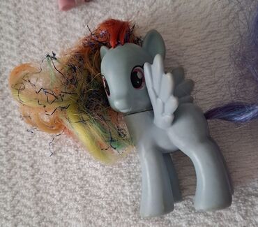 Igračke: Obiman set igračaka inspirisan serijalom My Little Pony. Uključuje na lalafo.rs — 15 Igračke: Obiman set igračaka inspirisan serijalom My Little Pony. Uključuje — 15