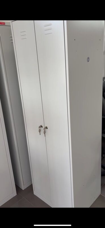 срочно и недорого кухонный уголок в идеальном состоянии: 📦 Шкаф-гардероб 
17 000-10%=15300 сом
Производство Россия
