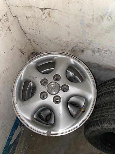 15: Литые Диски R 15 Toyota, Комплект, отверстий - 5, Б/у — 2