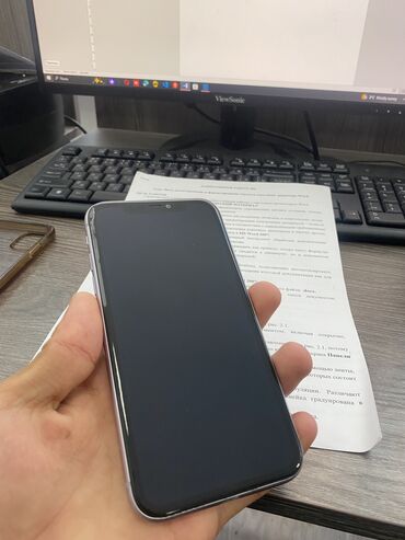 Apple iPhone: IPhone 11, Б/у, 128 ГБ, Чехол, 69 % — 8