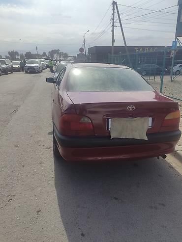 Унаа сатуу: Toyota Avensis: 1998 г., 2 л, Кол менен иштөөчү, Бензин, Седан — 2
