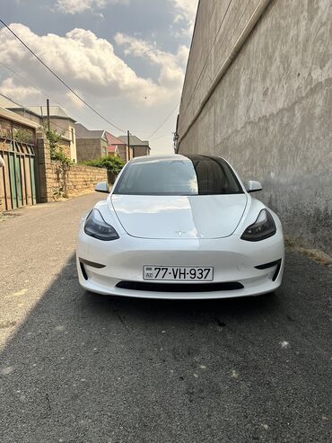 yer pompasi: Tesla Model 3: 0.1 л | 2022 г. 195000 км Седан