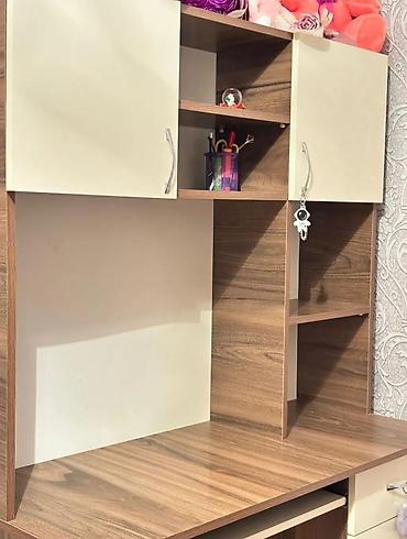 ofis stullar: Düz masa, Stulsuz, Polkalı, Siyirməli, Sadə laminat — 1