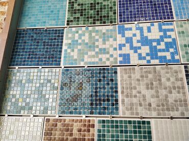 listler: Şüşə mozaika kafel kolleksiyası - Kiçik kvadrat formatlı mozaik