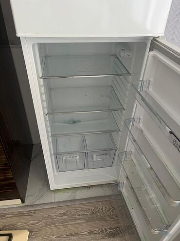 Separatorlar: 2 qapılı Artel Soyuducu Satılır, rəng - Ağ