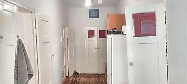 Продажа коттеджей и домов: Продаётся дом в центре Кочкорки с печным и электрическим отоплением и — 3