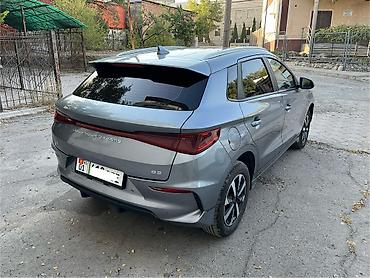 sm 5: BYD E2: 2023 г., Электромобиль, Хэтчбэк — 5