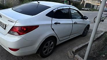тонировка шторка: Hyundai Accent: 2011 г., 1.6 л, Механика, Бензин, Седан — 4