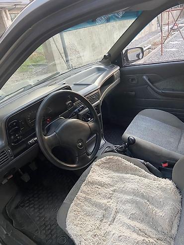 болушу: Daewoo Nexia: 2004 г., 1.5 л, Кол менен иштөөчү, Бензин, Седан — 4