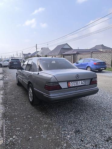 Mercedes-Benz: Mercedes-Benz W124: 1990 г., 2.3 л, Механика, Седан — 2