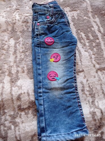 jeans salvar: 1-3 yaş qız uşağı üçün.1-2 dəfə geyilib.ici qalındırqış üçündür