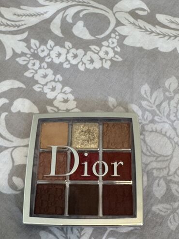 мебель для косметики для дома: Продаю тени от Dior б/у пользовалась немного,почти новые.Покупала за