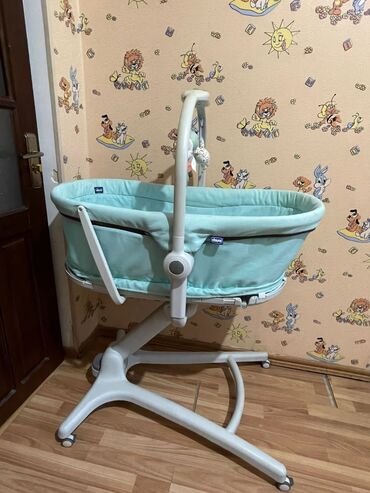 Tavalar: Chicco bewik 270 azn hem yemey masası hem besık ısglar yanır musıqısı