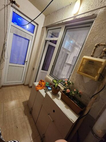 Uzunmüddətli kirayə mənzillər: Nizami rayonu,Nazlı şadlıq evinin arxasında,Xalqlar metrosuna gedən — 10