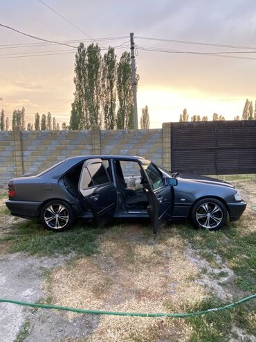 авто не рабочий: Mercedes-Benz C-Class: 1997 г., 2.2 л, Механика, Бензин, Седан