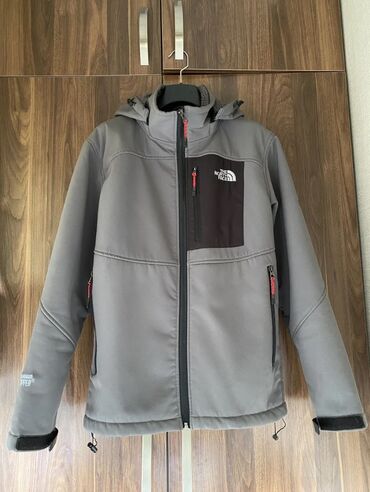 день и ночь: Эркектердин курткасы, S (EU 36), The North Face, Колдонулган, түсү - Боз, Өзү алып кетүү