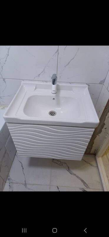 Монтаж и замена сантехники: Монтаж и замена сантехники Больше 6 лет опыта — 14