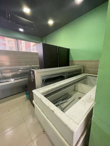 Digər kommersiya daşınmaz əmlakı: Yeni Günəşlidə V massivində yerləşən ümumi sahəsi 160 kv,m olan,obyekt — 11