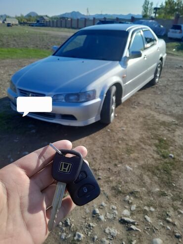 Honda: Honda Accord: 2000 г., 1.8 л, Автомат, Бензин, Седан