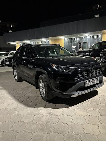 Toyota: Toyota RAV4: 2021 г., 2.5 л, Автомат, Бензин, Кроссовер — 1
