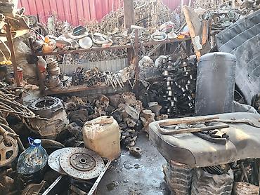 Двигатели, моторы и ГБЦ: Продаю зил запчасть есть всё стартер генератор — 7