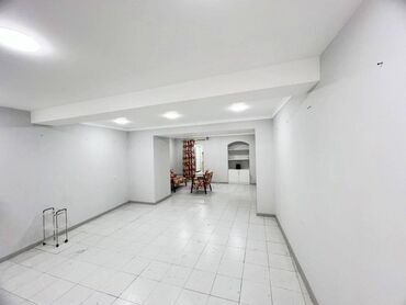 Digər kommersiya daşınmaz əmlakı: Nərimanov rayonu Hərbi Prokurorluğun yaxınında yol qırağı 50 Kv.m — 10