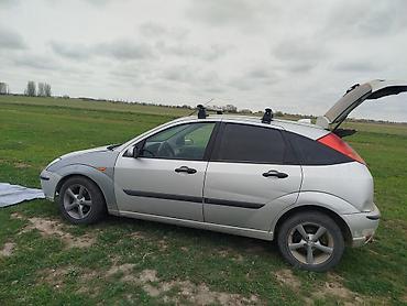болуп: Ford Focus: 2002 г., 2 л, Кол менен иштөөчү, Бензин, Хетчбек — 4