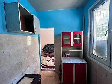 ev lahiyesi: Bakı, 3-cü mikrorayon, 2 otaqlı, Köhnə tikili, m. Memar Əcəmi, 44 kv. m — 6