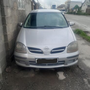 Nissan Tino: 2000 г., 1.8 л, Механика, Бензин, Седан