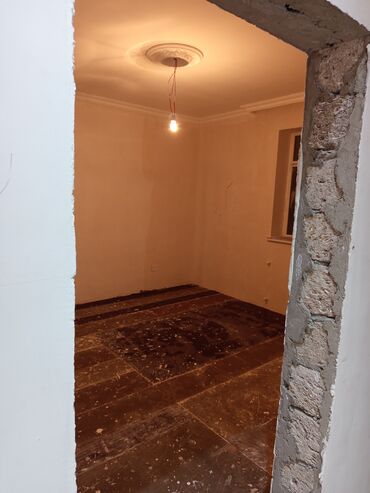 Həyət evləri və villaların satışı: 4 otaqlı, 180 kv. m, Kredit yoxdur, Orta təmir -da lalafo.az — 9 Həyət evləri və villaların satışı: 4 otaqlı, 180 kv. m, Kredit yoxdur, Orta təmir — 9