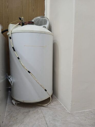 z flip 4: Ariston 100 l, İşlənmiş, Ünvandan götürmə