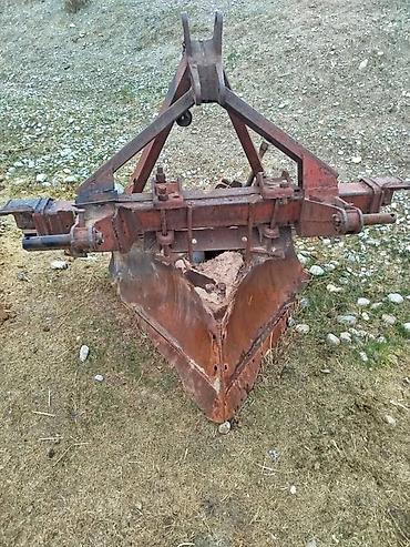 Уборочная техника: Зерноочиститель зернометатель См-4 Отвал-рыхлитель (V-образный) для — 3