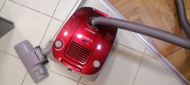 Klasični usisivači: Usisivač SAMSUNG 1600w na papirnu kesu kompletan dobar
Mirjevo na lalafo.rs — 1 Klasični usisivači: Usisivač SAMSUNG 1600w na papirnu kesu kompletan dobar
Mirjevo — 1