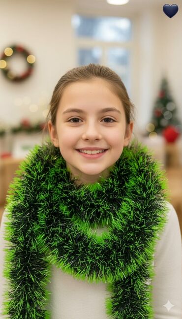 Yeni il ağacları: LED işıqlı Yeni il ağacı – payetli bəzəklərlə - Realistik iynəyarpaq — 24