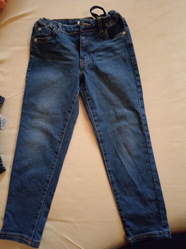 bershka farmerke br: 122-128