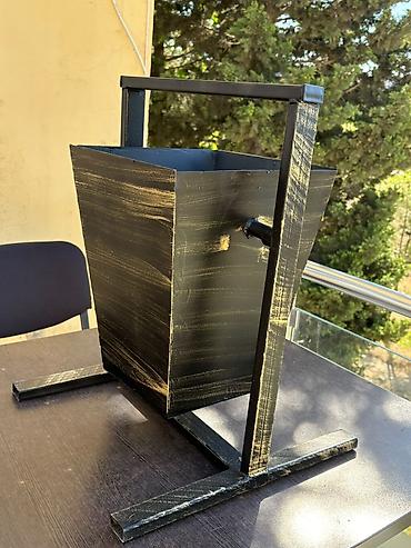 Tullantı qabları: Metaldan hazırlanmış küçə/zibil qutusu - Material: qalın metal təbəqə — 3