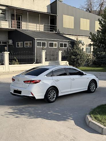 Продажа авто: Hyundai Sonata: 2018 г., 2 л, Автомат, Газ, Седан — 4