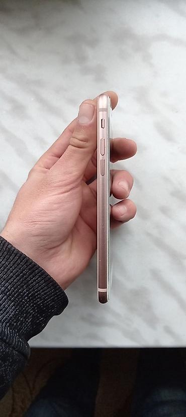 Apple iPhone: IPhone 8, Qızılı, Barmaq izi — 10