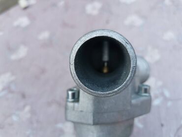 Auto delovi: Ulozak termostata sa kucistem Lada . Ruske proizvodnje. Kompletno — 5