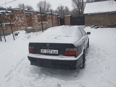 BMW: BMW 318: 1992 г., 1.8 л, Механика, Бензин, Хэтчбэк