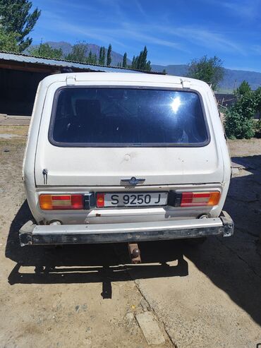 ВАЗ (ЛАДА): ВАЗ (ЛАДА) 4x4 Нива: 1994 г., 1.7 л, Механика, Бензин, Внедорожник