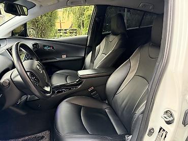 voxy noah: Toyota Prius: 2019 г., 1.8 л, Автомат, Гибрид — 10