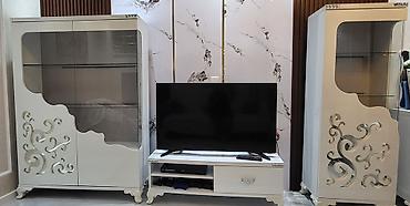 Qonaq otağı üçün dəst mebel Tərkibi: - TV altlığı: orta bölmə, iki