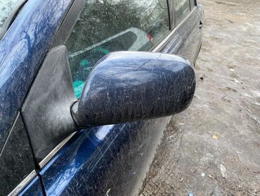 тойота арис: Куплю крышку зеркала боковое (правое) от Тойота Авенсис 2003 года