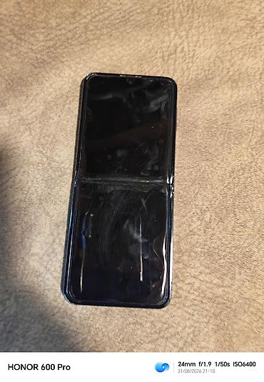 samsun j4: Samsung Galaxy Z Flip 5, 256 GB, rəng - Qara — 3