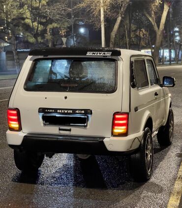 уаз 5 местный: ВАЗ (ЛАДА) 4x4 Niva: 2007 г., 1.7 л, Механика, Бензин, Жол тандабас