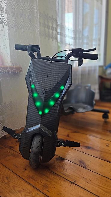 drift car elektrikli scooter: Elektrik drift skuter – üçtəkərli, aşağı oturacaqlı model - Ön — 1